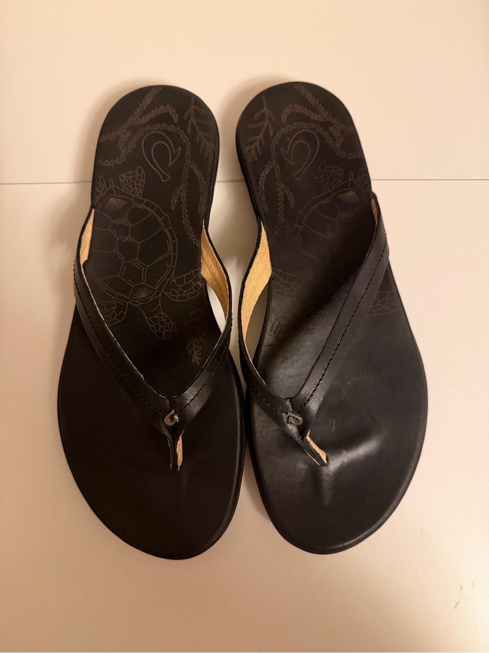 Olukai Honu Flip Flop black leather sandal slide in thong slippers 9 40 - Picture 5 of 10